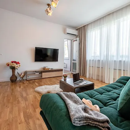 Vespa Aristocratic Apartment *